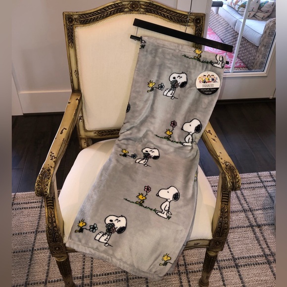 Peanuts Bedding Nwt Peanuts Berkshire Snoopy Woodstock Velvetloft